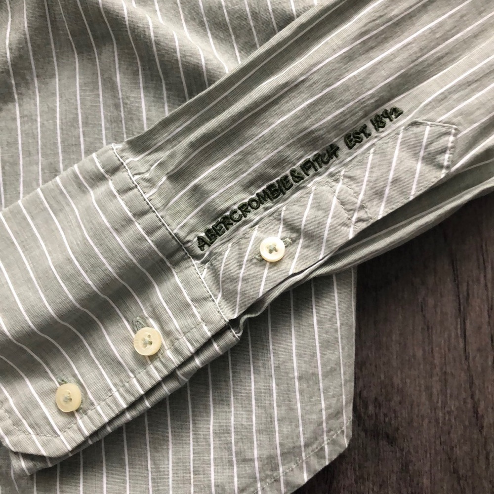 Abercrombie & Fitch button down Woman’s shirt - Picture 4 of 7